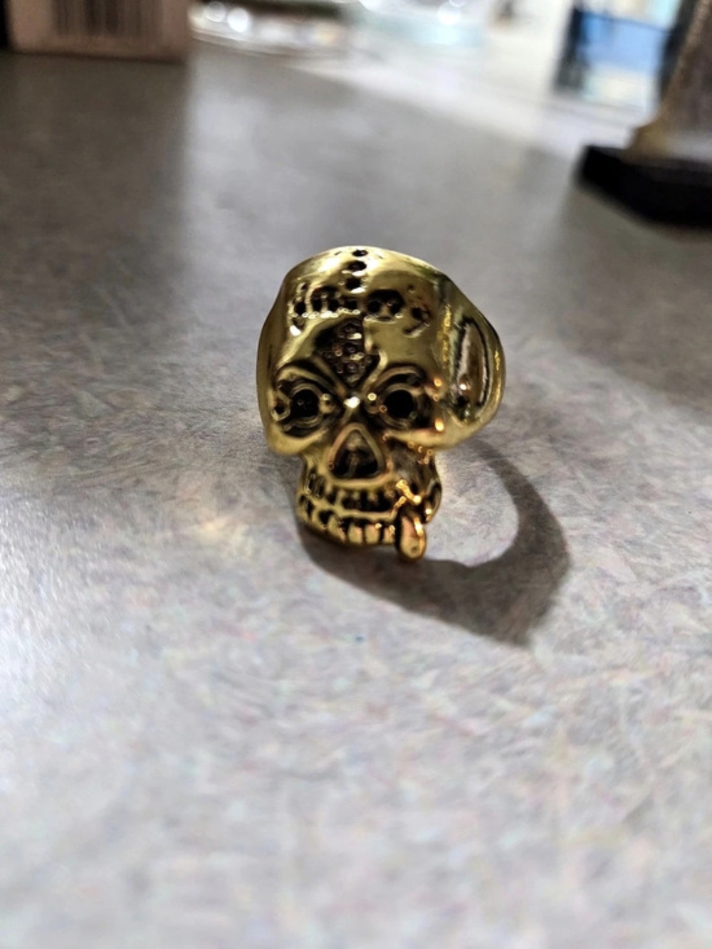Skull ring Gold Like New